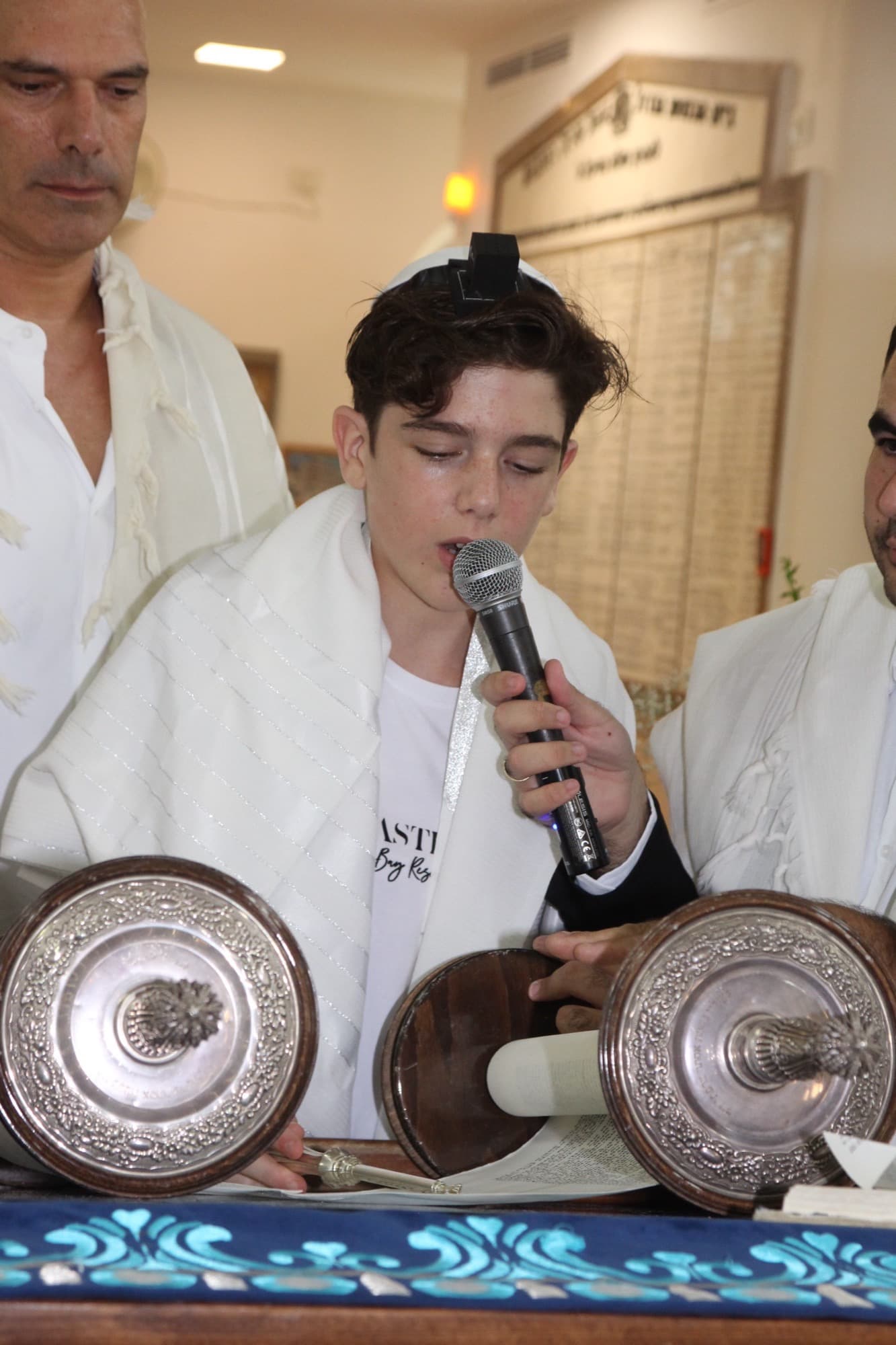 הנחת תפילין לפני הטקס